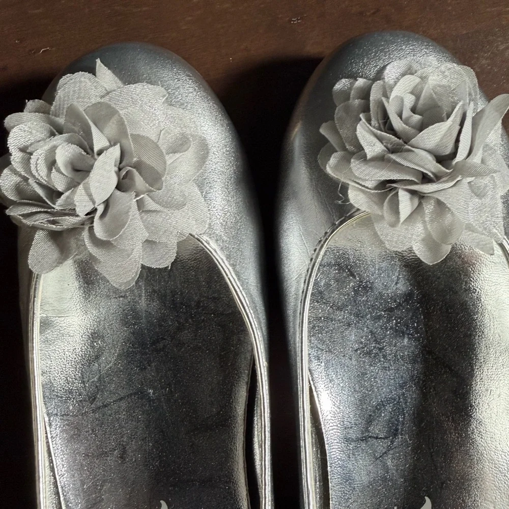 Nina Silver Glitter Girls Flats with Floral Detail - worn once